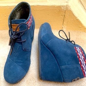 TOMS Blue Desert Wedge Booties - size 8